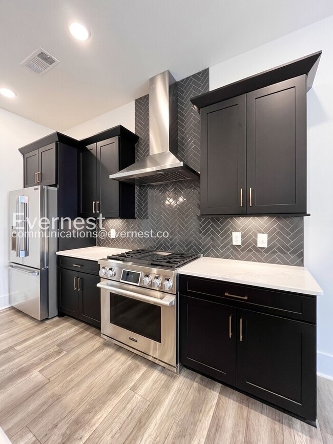 Photo - 206 N 9th St