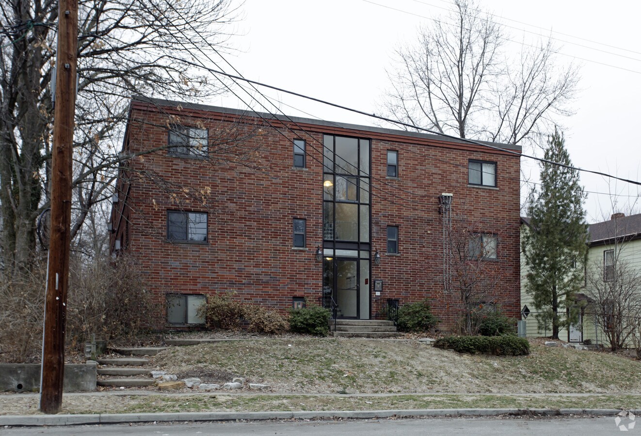 Photo - 3709 Drake Ave