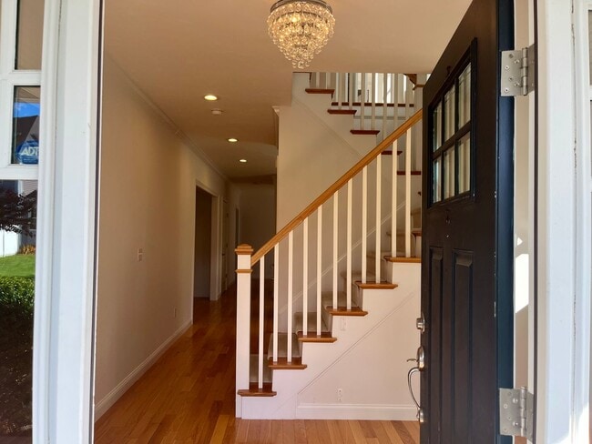 Photo - Lawton Lane Management Unidad LL-01