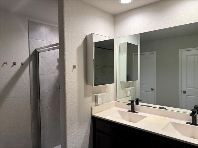 Photo - 3310 Sumac Dr