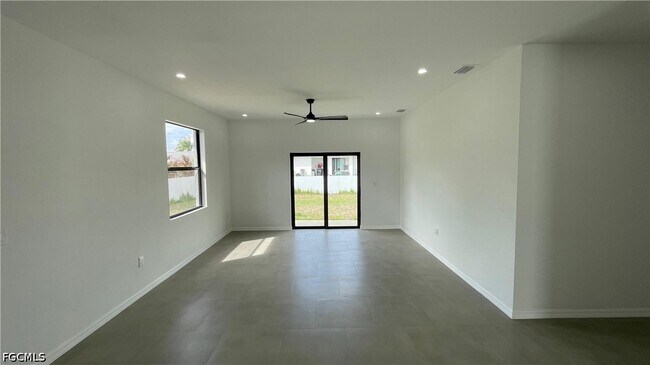 Photo - 3712 13th St W