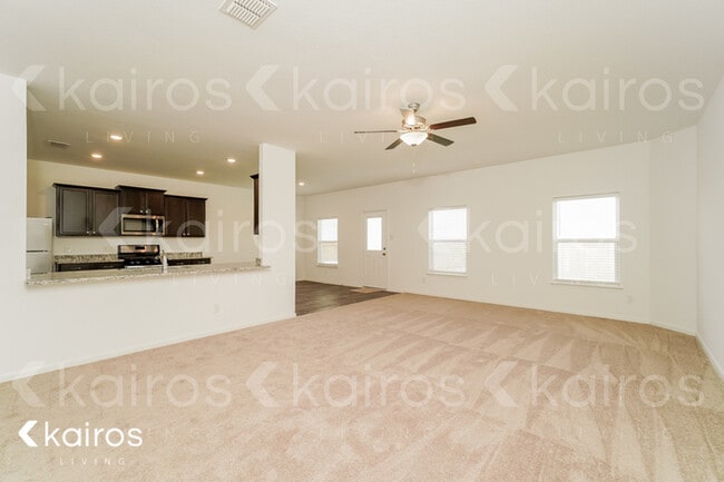 Photo - 962 Shady Brk