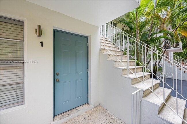 Photo - 858 SW 2nd St Apartment Unit 1