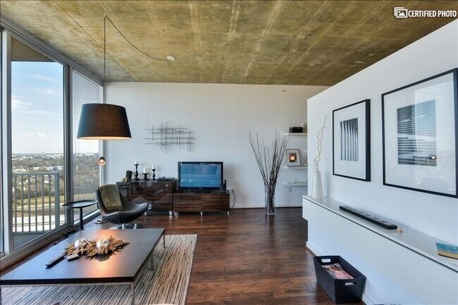 Photo - 5925 Almeda Rd Unit 11607