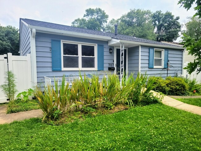 Photo - 707 Douglass Ave