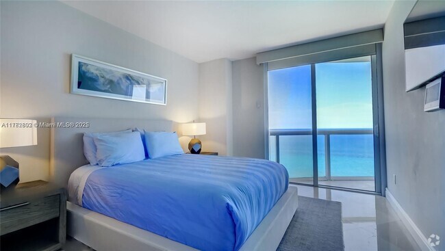 Building Photo - 6365 Collins Ave Unit 3802 Rental