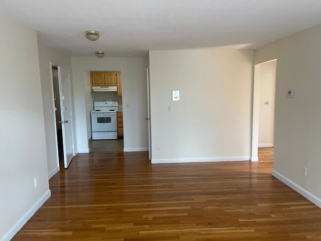 118 Dustin St