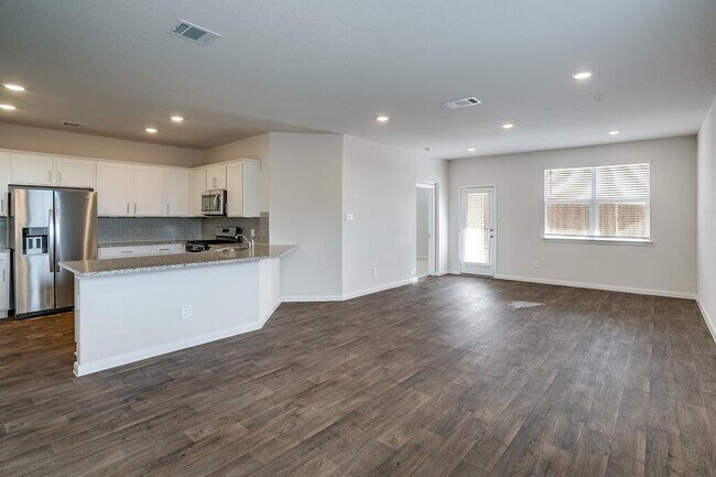 Photo - 152 Docile Lp