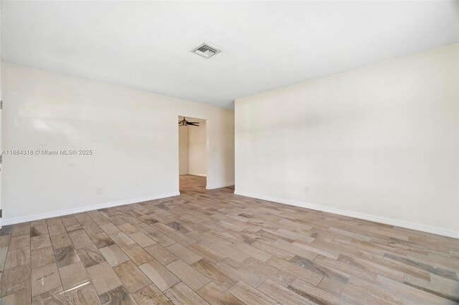 Photo - 838 NW 10th Ave