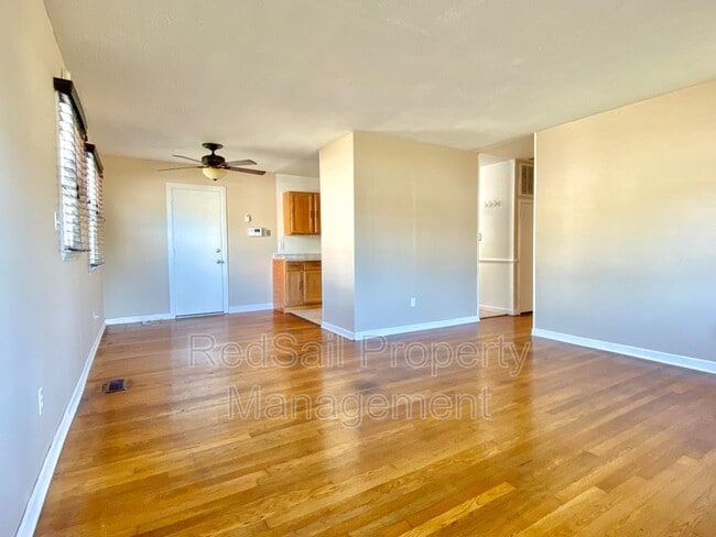 Photo - 1006 73rd St