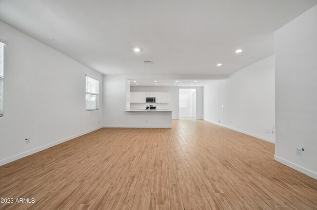 Photo - 12617 W Kaler Dr