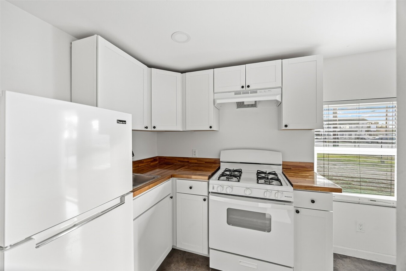 Photo - 7303 Market St