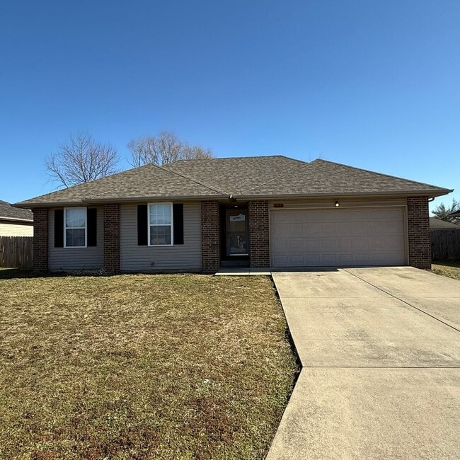 Building Photo - 3 bedroom 2 bath home in Willard School District
