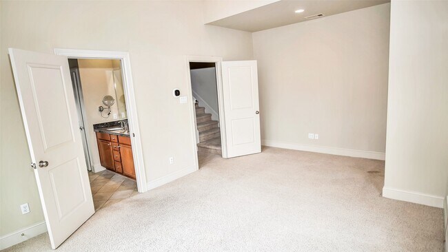 Photo - 1611 Silver St