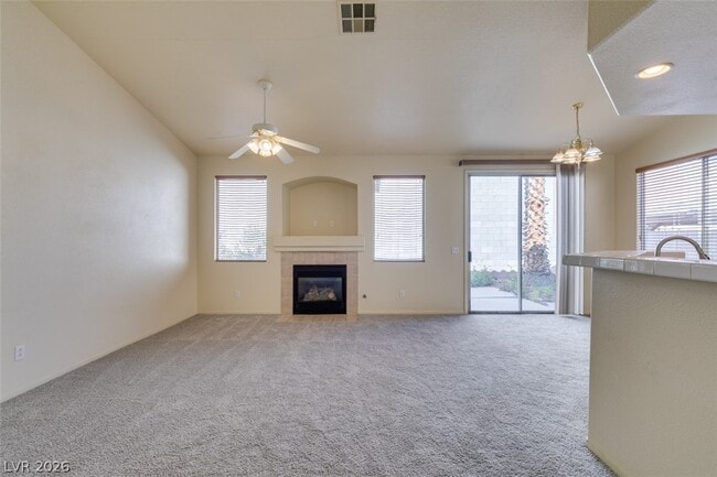 Photo - 193 Crown Imperial St