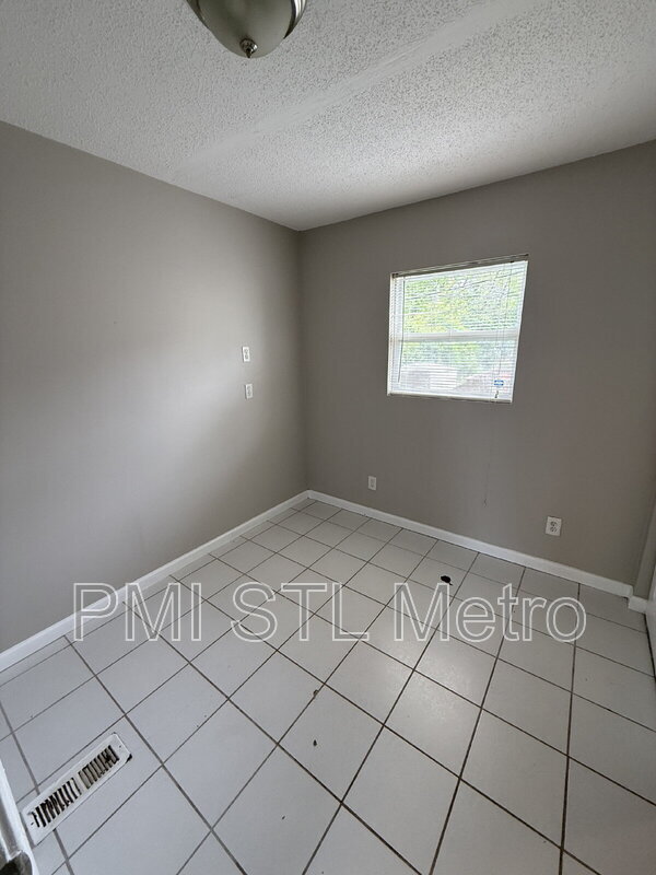 Photo - 10342 Ross Cir