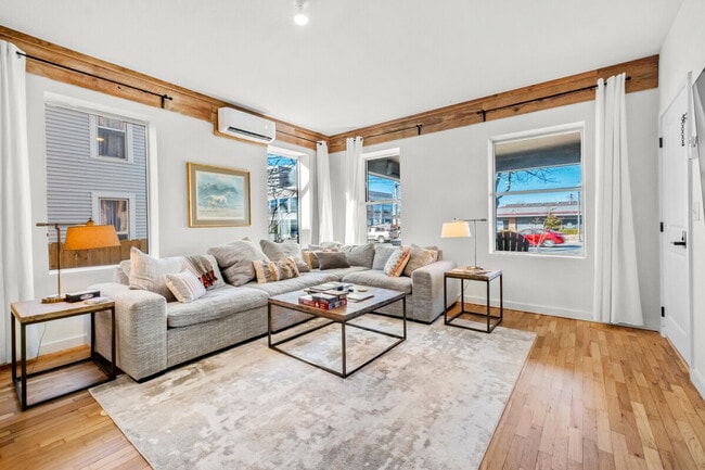Photo - 208 N College Ave Apartamento Unidad ID1221822P