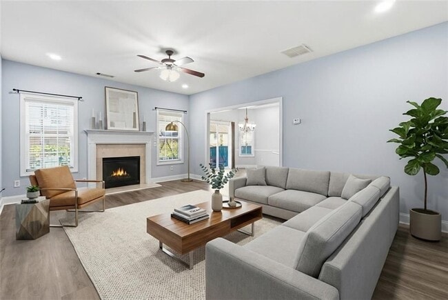 Photo - 903 Misty View Ct SW