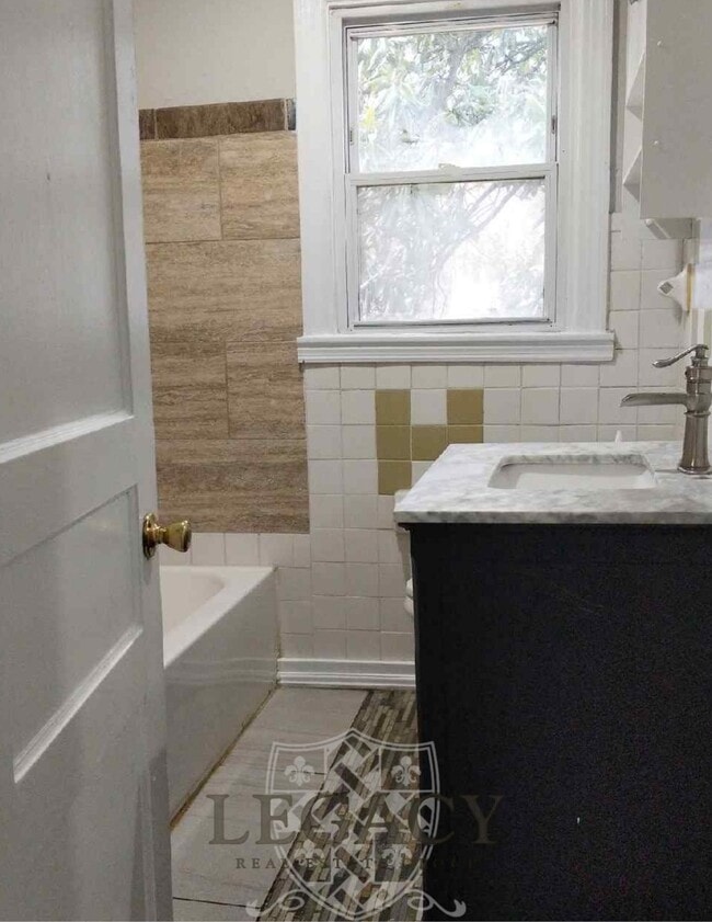 Photo - 1976 Loney Dr