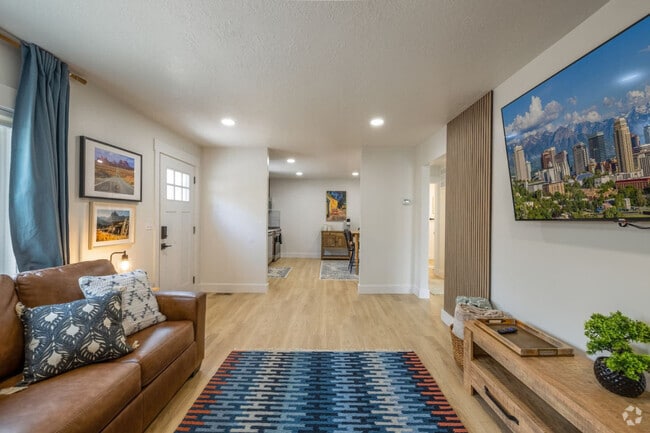Building Photo - 840 W 400 N Rental