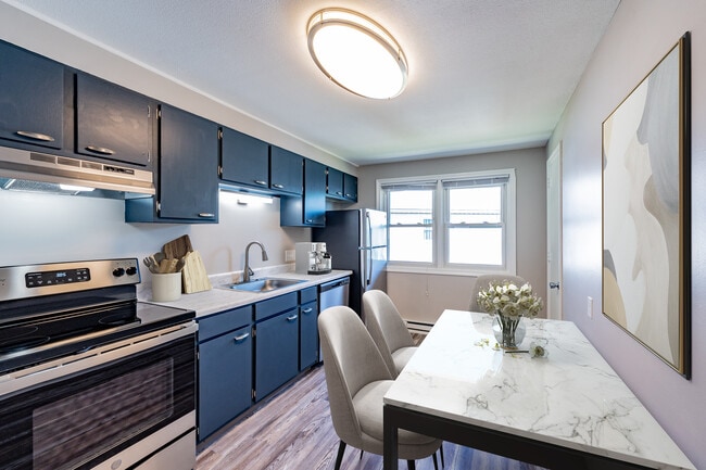 Columba Court - Columba Court Apartments