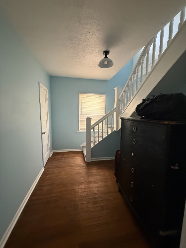 Photo - 866 W 25th St