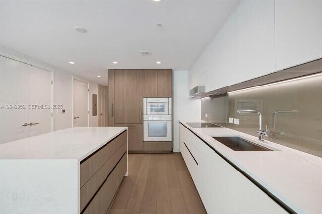 Photo - 9221 E Bay Harbor Dr Unit 210