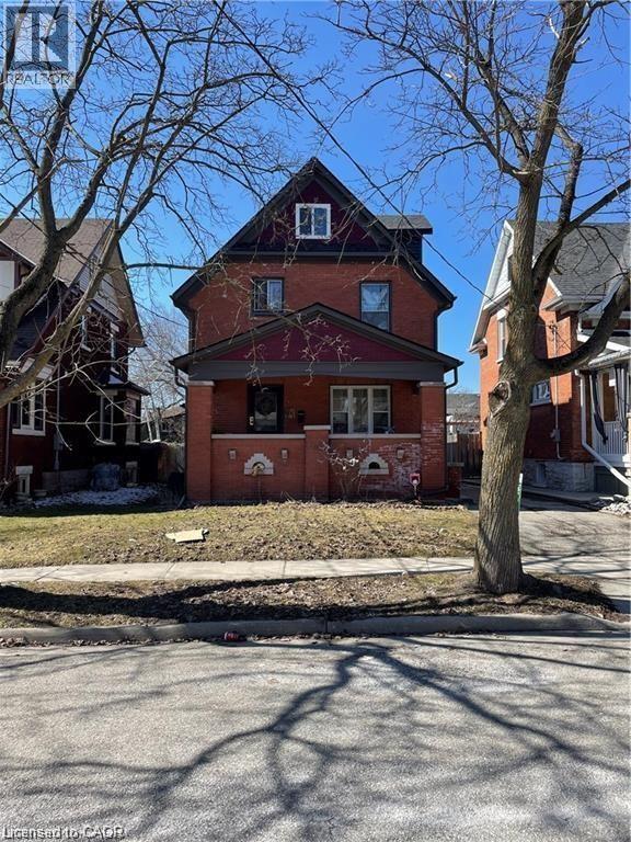 Photo - 48 Betzner Ave N