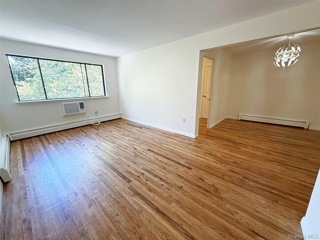 Building Photo - 41-24 40th St Rental