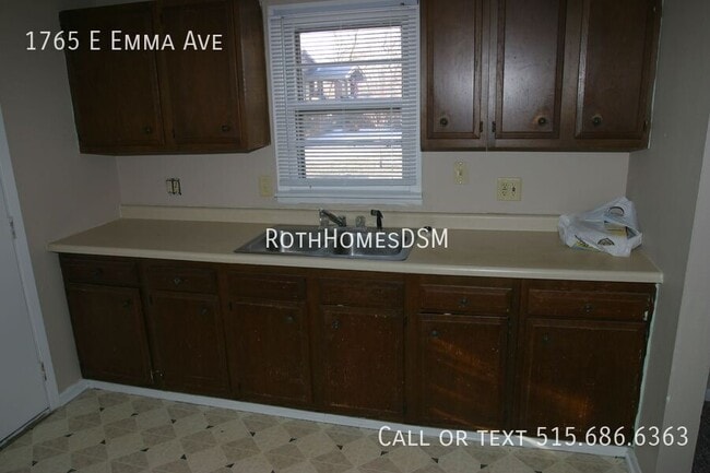 Photo - 1765 E Emma Ave