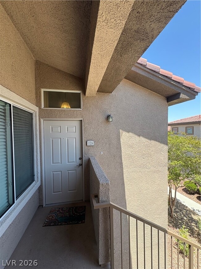 Building Photo - 2305 W Horizon Ridge Pkwy Unit 1324