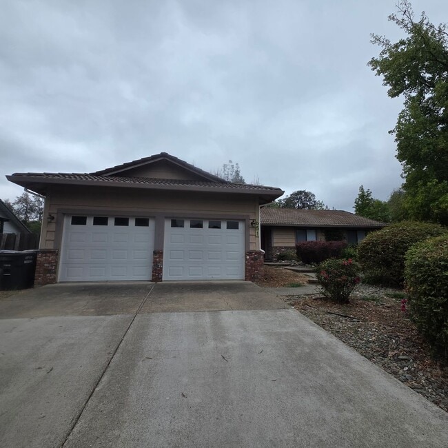 Photo - 651 Country Oak Dr