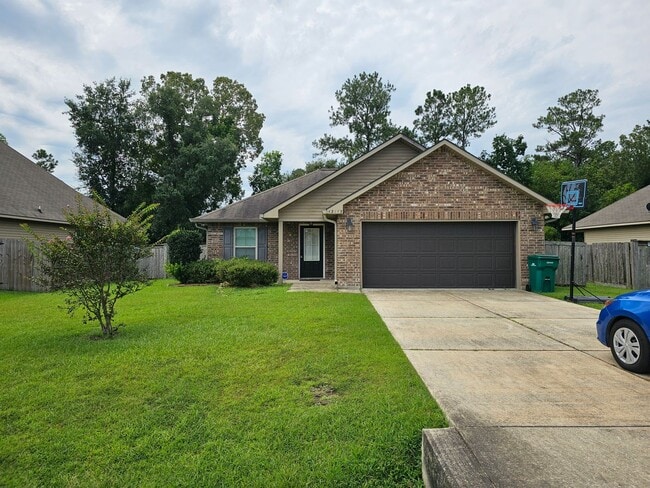 Building Photo - Coming Soon! 10/10/25 Rental