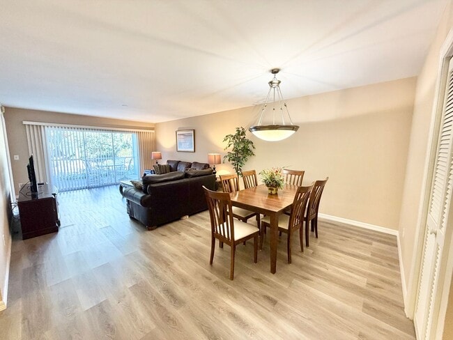 Photo - ** VANDERBILT BEACH ** 3 BED / 2 BATH CONDO - WEST OF 41 - NORTH NAPLES - ANNUAL RENTAL