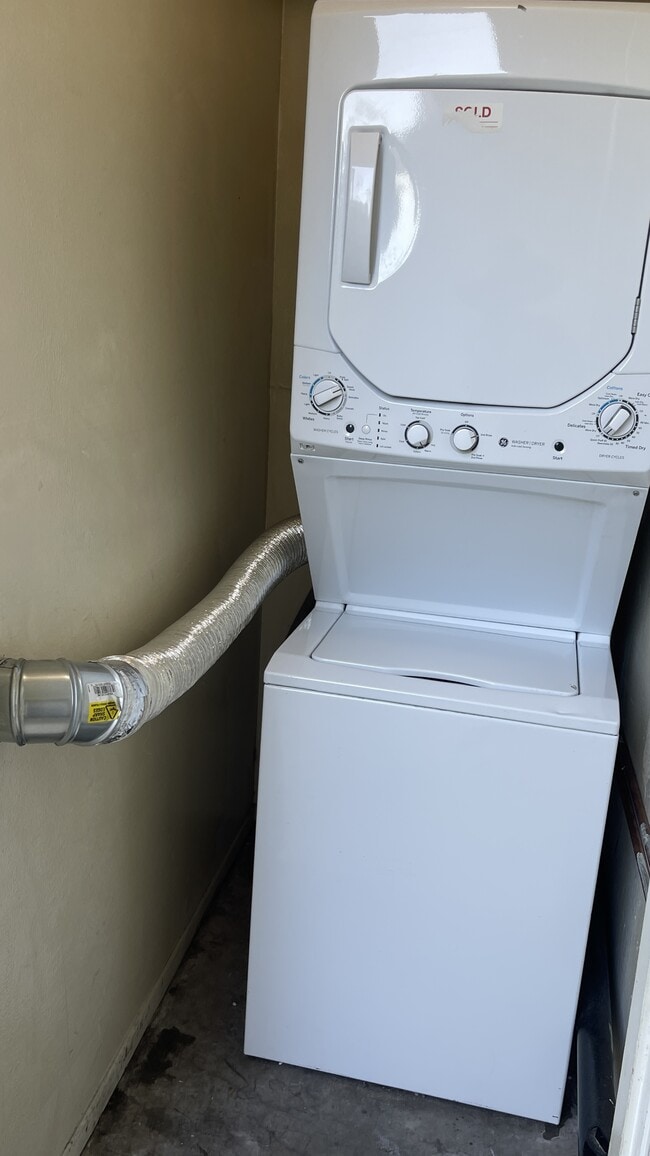 Photo - 707 S Webster Ave Unidad 108