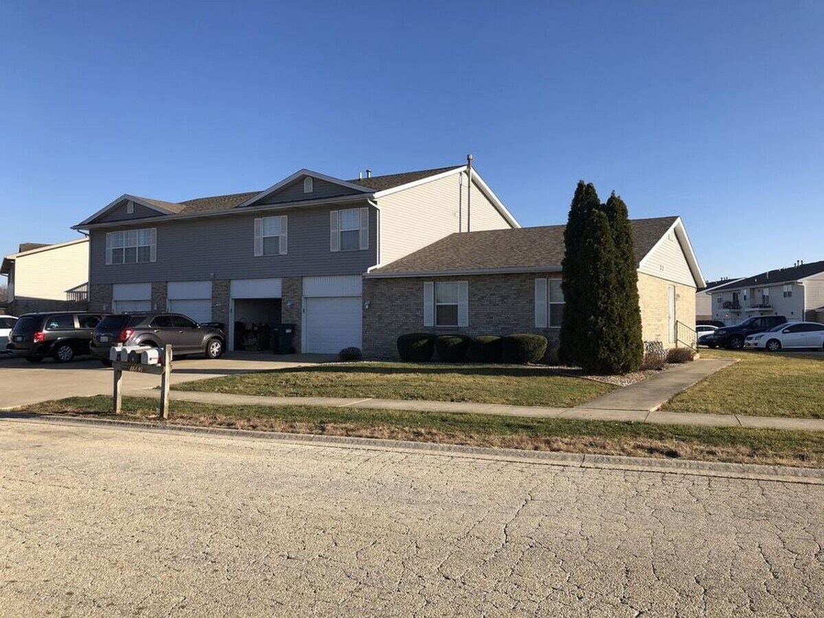 Photo - 1562 Lemna Ave