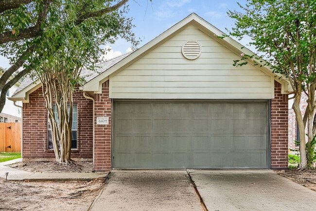 Building Photo - 6807 Highwind Bend Ln Rental
