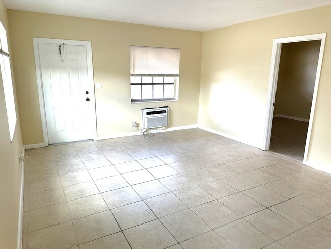Photo - 240-260 NW 40th Ct