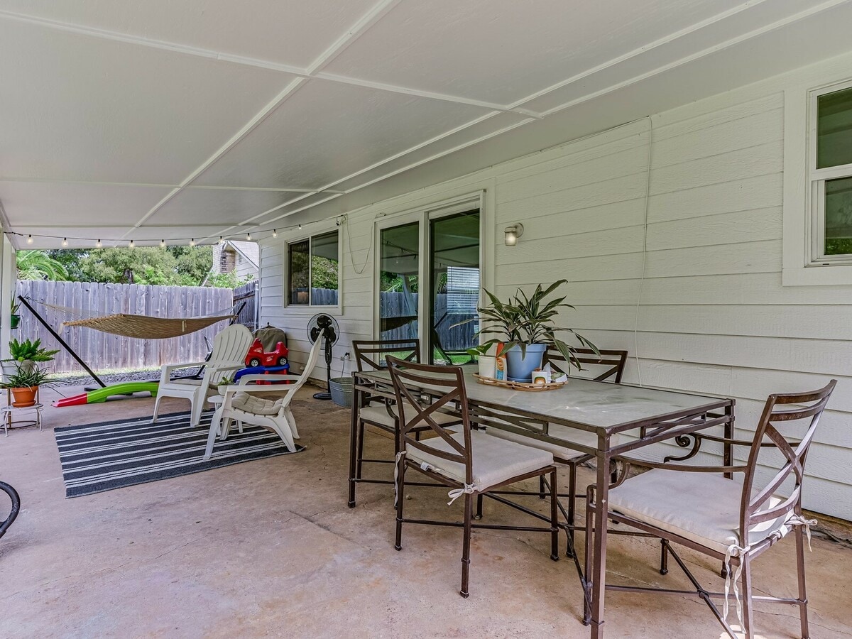 Photo - 1308 Radam Cir