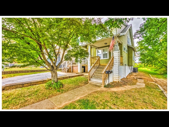 Building Photo - 422 Walcott Rd Rental