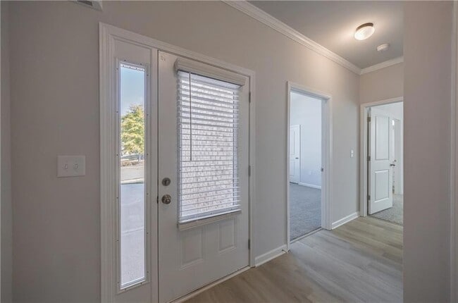 Photo - 853 Crossroads Ct