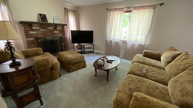 Photo - Fully Furnished with Washer and Dryer on q...