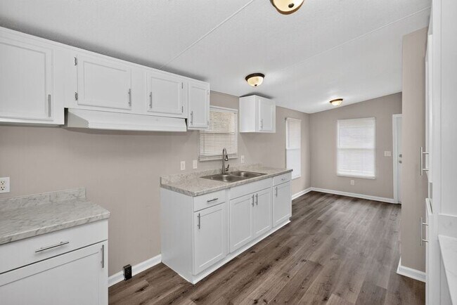 Photo - 9009 Dorchester Ln