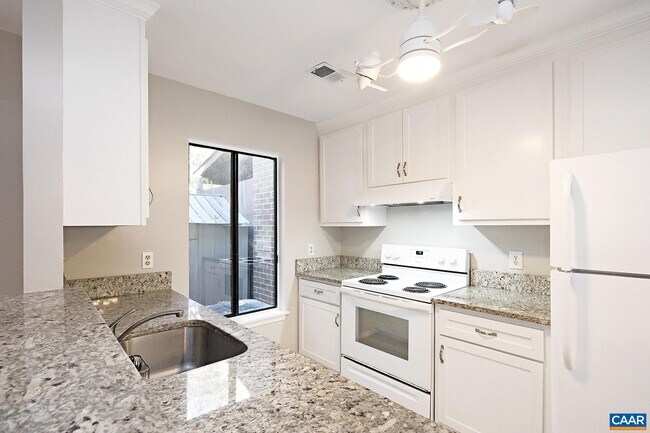 Photo - 964 Sutton Ct