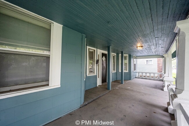 Photo - 130 N Gladstone Ave
