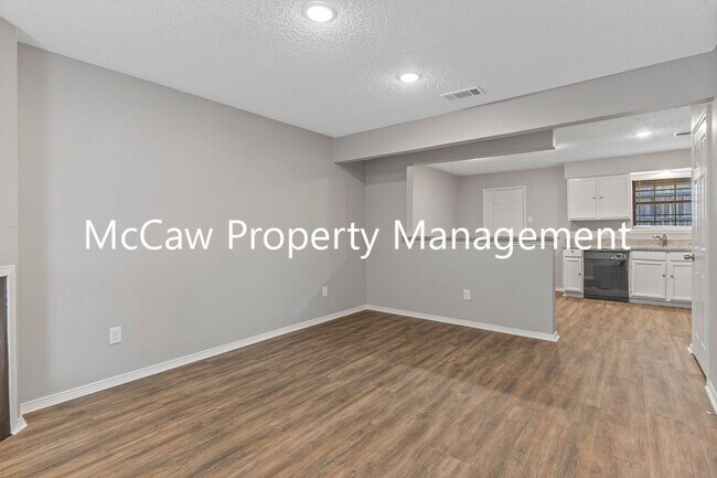 Photo - 210 Rolston Rd