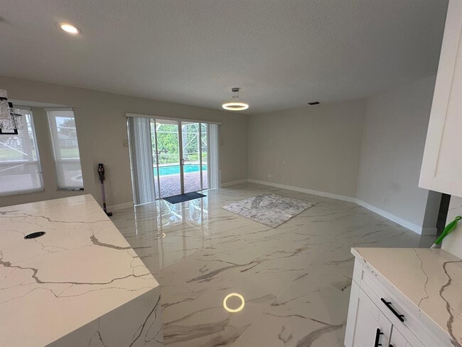 Photo - 12763 Hyland Cir