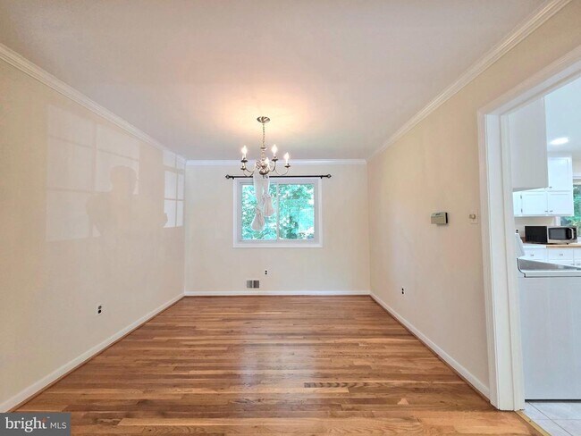 Photo - 111 Tamarisk Ct