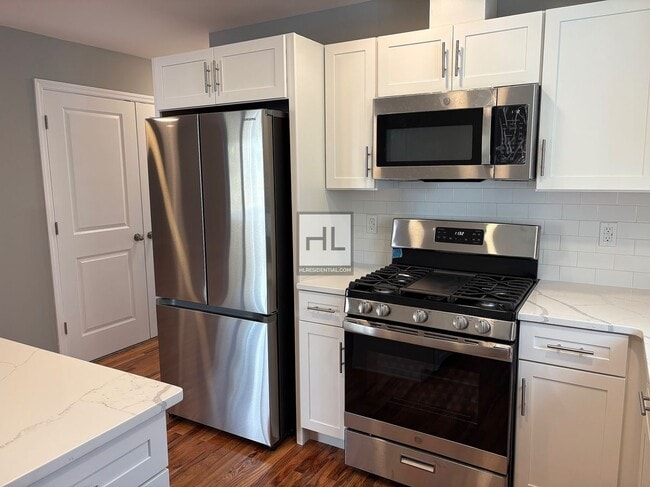 Photo - CUNARD AVENUE Unit 1