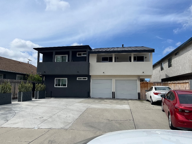 Photo - 4732 Bancroft St Apartment Unit 3